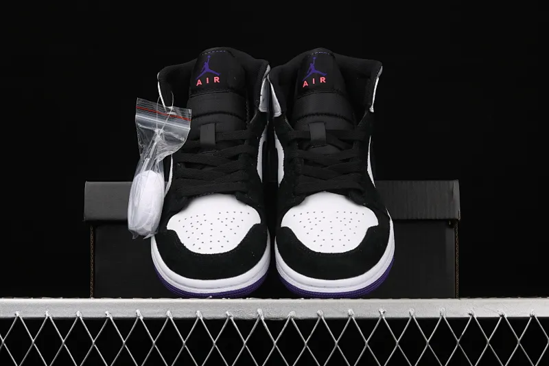 All categories Air Jordan Jordan series basketball shoes Air Jordan 1 Mid Air Jordan 1 Mid AJ1 Joe 1 China Grizzly Panda 852542-105